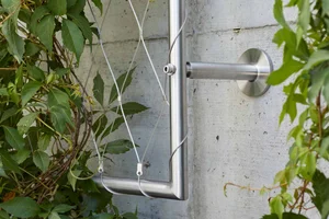 L‑shaped stainless steel mounting bracket for exterior green wall cable mesh